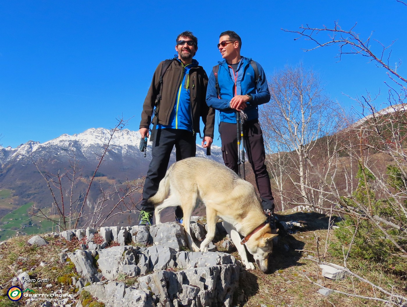 12 Sul cocuzzolo con vista ion Resegone.JPG